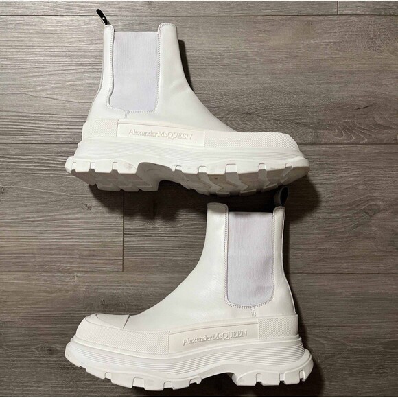 Alexander McQueen Tread Chelsea Boots Size 41 US 11 Womens Ivory - Picture 1 of 8